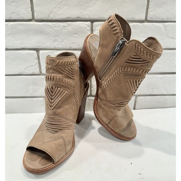 Vince Camuto Karinta Blush Peep Toe‎ Boho Festival Leather Booties size 8.5M - Picture 1 of 13